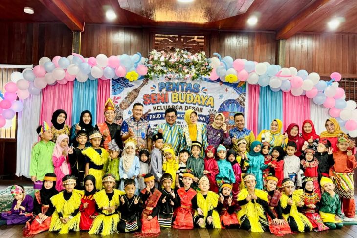Pelepasan anak didik PAUD PKK percontohan tahun ajaran 2025/2026