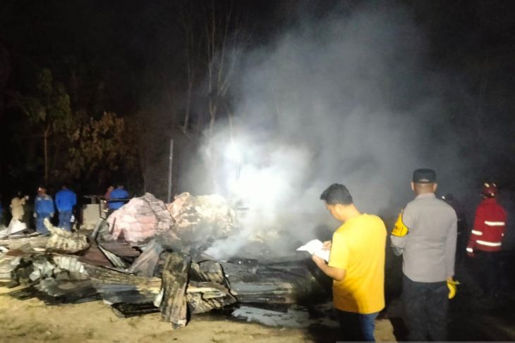 Rumah sekaligus gudang di Paluta ludes terbakar, kerugian capai Rp55 juta