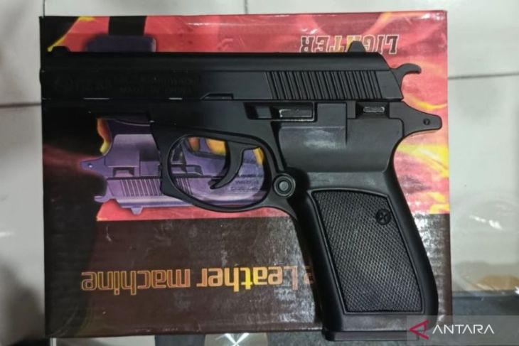 Tiga pelaku pencuri ranmor diringkus polisi Bekasi, kerap ancam korban dengan pistol-pistolan