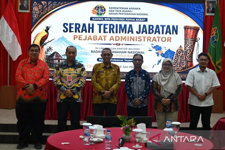BPN Papua Barat lakukan sertijab tiga kepala kantor pertanahan