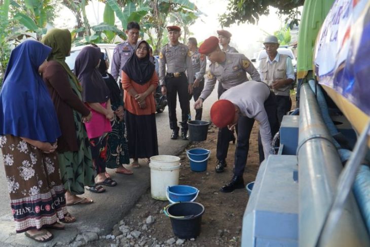 Pemprov  Jawa Barat tetapkan siaga darurat kekeringan