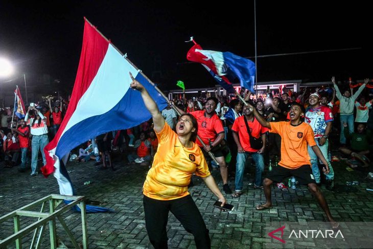 Piala Dunia- Belanda hancurkan Swedia 5-1
