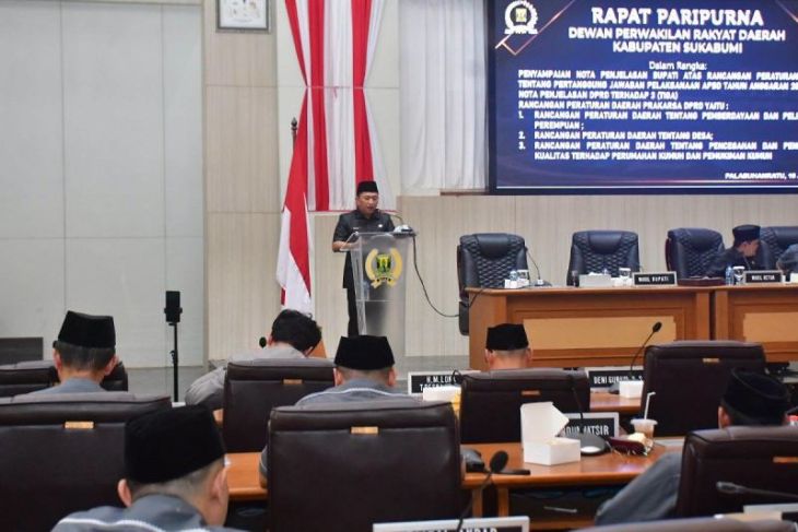 Penyampaian nota pengantar atas raperda petanggungjawaban APBD 2025