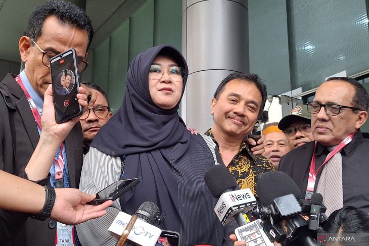 Roy Suryo-Tifa janji perjuangkan kasus ijazah Jokowi usai tak ditahan