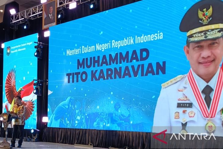 Mendagri beri penghargaan daerah berprestasi di Papua
