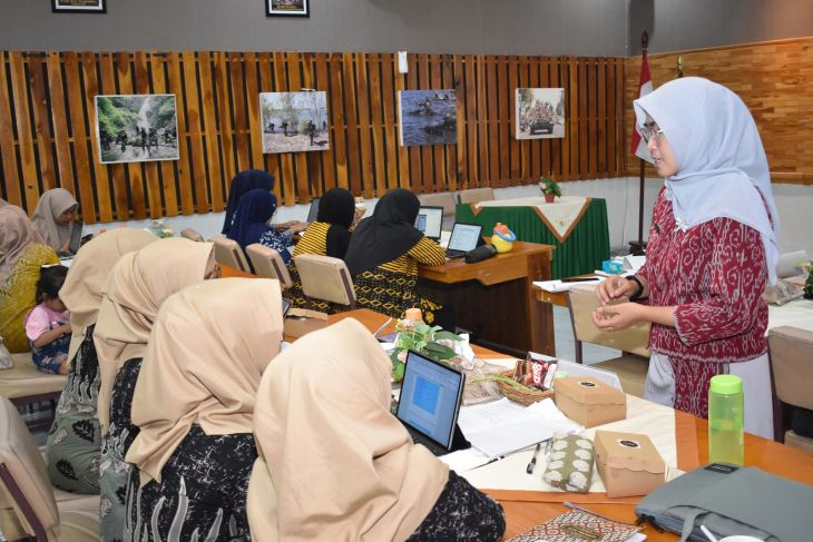 Kreativitas Kak Dian antarkan prestasi juara pertama nasional guru berdampak