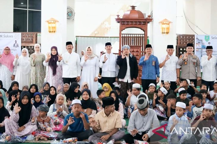 Pemkab Madina santuni 180 anak yatim pada 10 Muharram