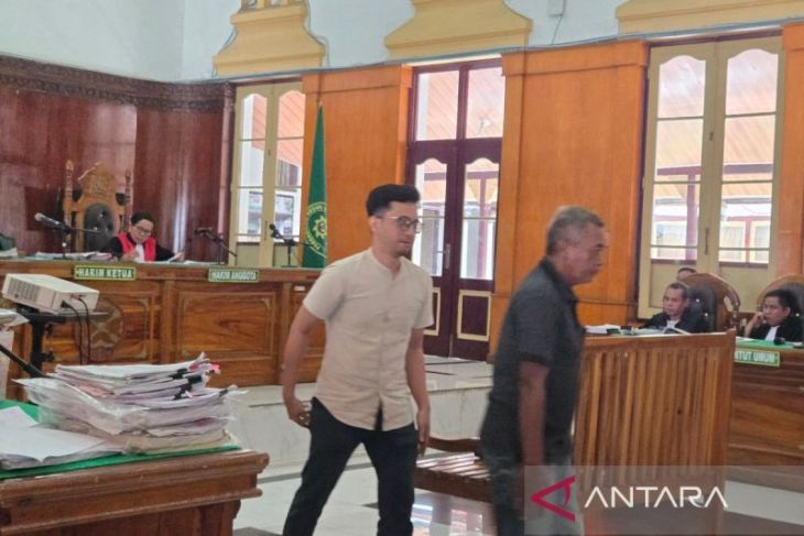 Saksi akui dapat tekanan dari terdakwa Supriadi di kasus korupsi smartboard Langkat