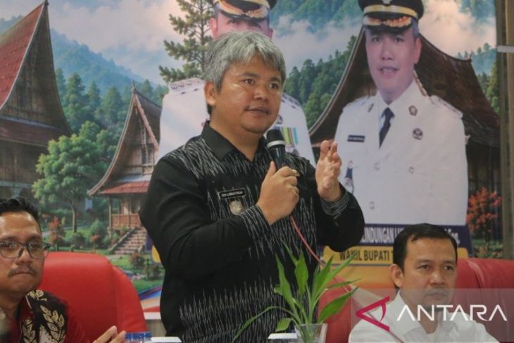 Pemkab Taput gandeng OJK cetak petani milenial jadi pebisnis