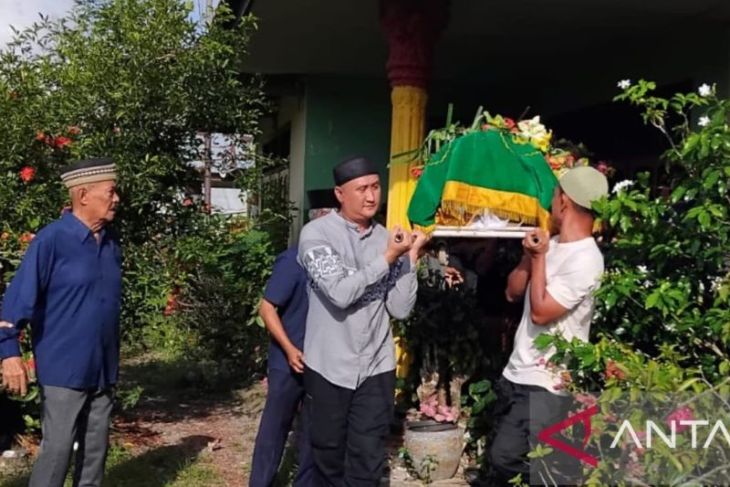 Guru Laskar Pelangi Ibu Muslimah tutup usia