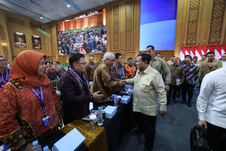 Prabowo tegaskan terbuka terima masukan masyarakat lewat media sosial