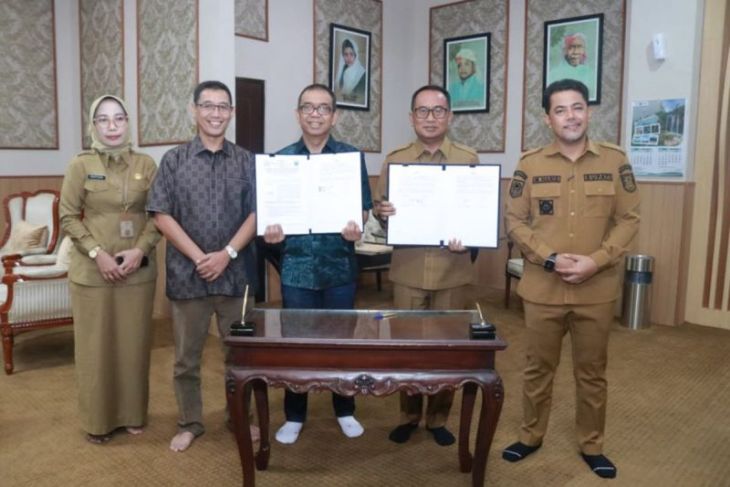 Pemkab Probolinggo pelopor ekosistem kendaraan listrik di Jatim