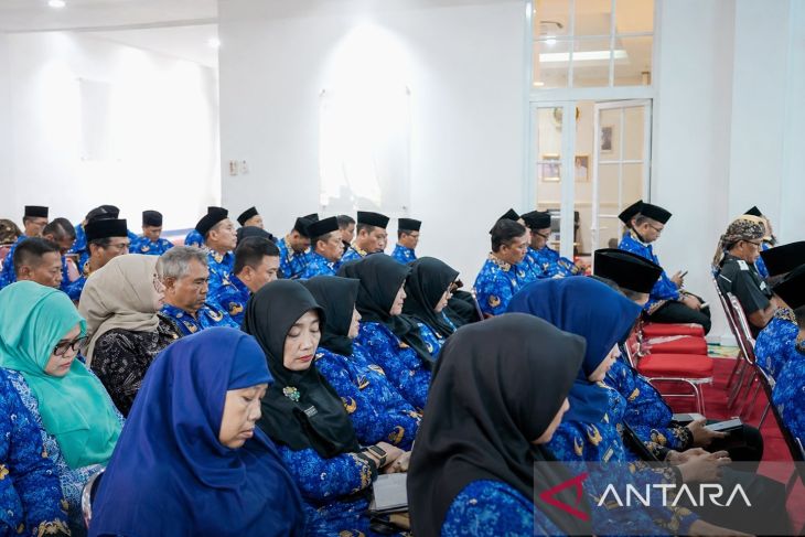 Korpri Karawang bertahap tuntaskan pencairan uang "kadeudeuh" ribuan purna-ASN