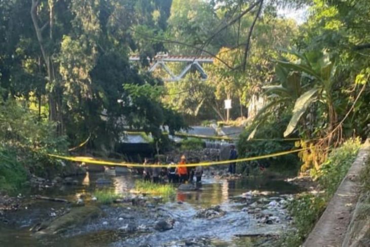 Benda diduga roket ditemukan di Blitar Jatim