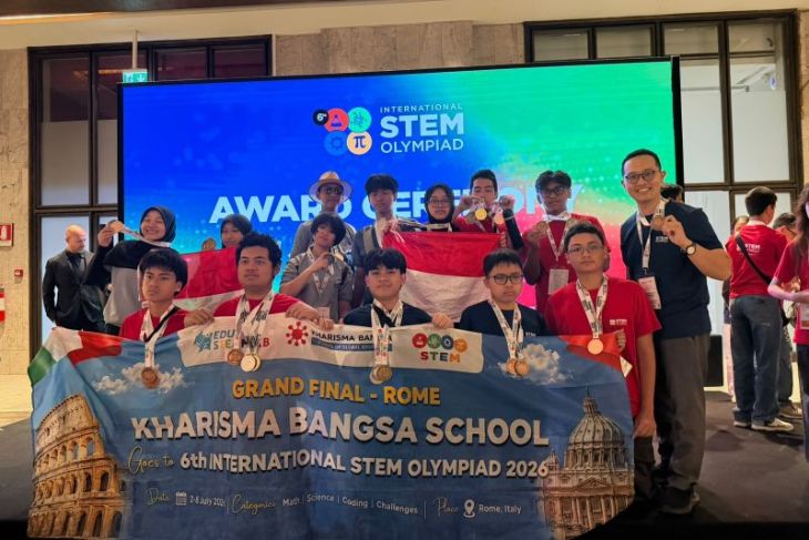 Siswa Kharisma Bangsa borong 30 penghargaan di STEM Olympiad 2026 Roma
