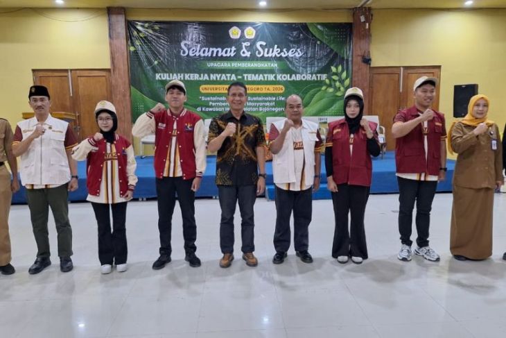 Bupati Bojonegoro minta KKN Unigoro perkuat masyarakat hutan