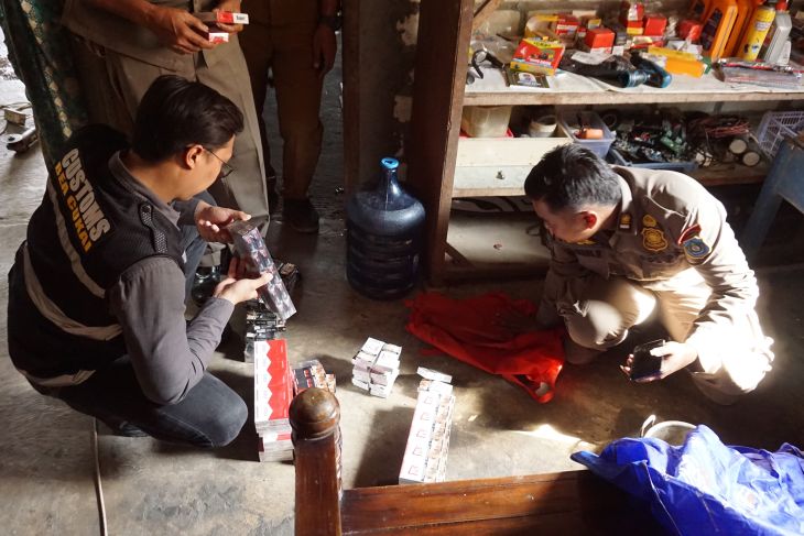 Pemkab Lamongan-Bea Cukai amankan 3.040 batang rokok ilegal