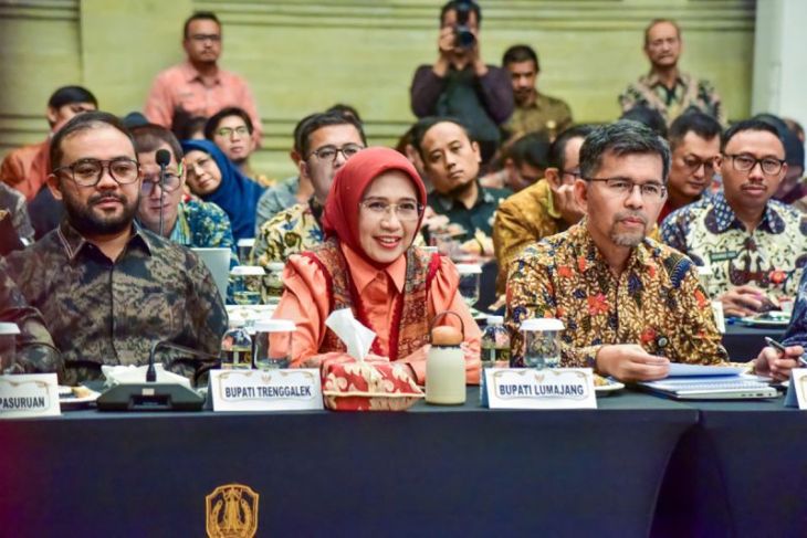 Bupati Lumajang: Ekonomi tumbuh 5,35 persen di tengah efisiensi
