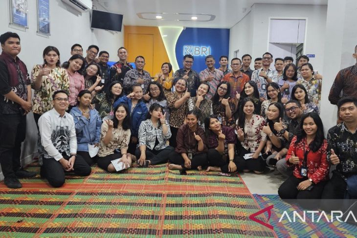 Saat Keluarga Besar BRI Tarutung berhenti sejenak untuk bersyukur