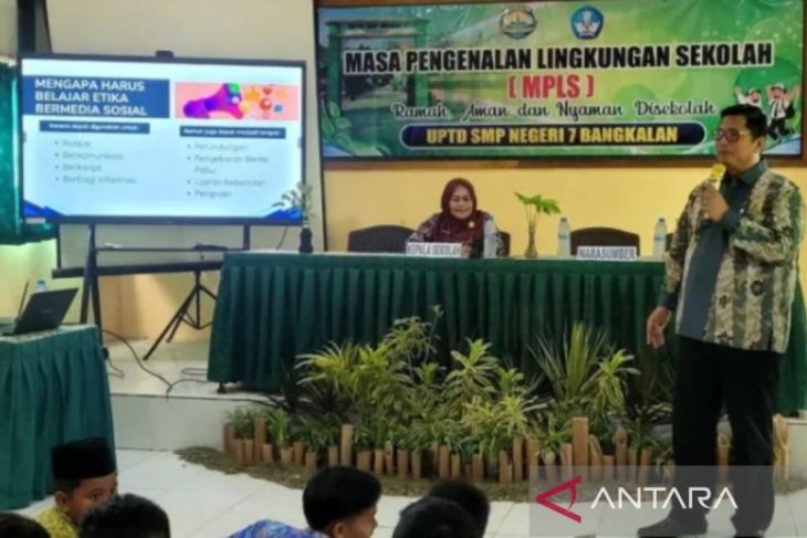Pemkab Bangkalan bekali siswa literasi media sosial saat MPLS