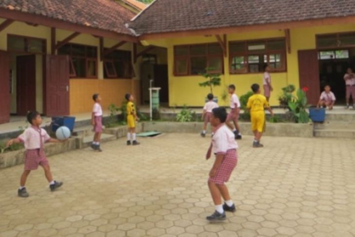Pacitan kaji penggabungan 16 SD untuk tingkatkan efektivitas pendidikan