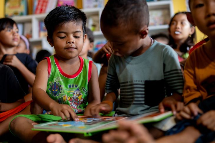 Harita Nickel perkuat literasi anak Pulau Obi lewat rumah belajar