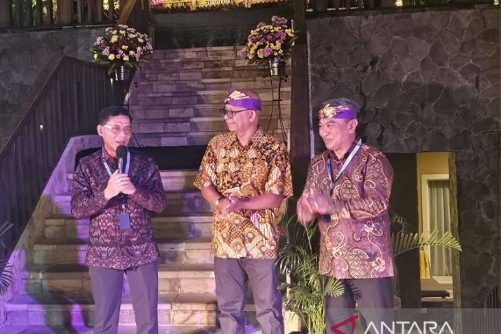 ITS hibahkan GPS bawah laut kepada Pemkab Klungkung