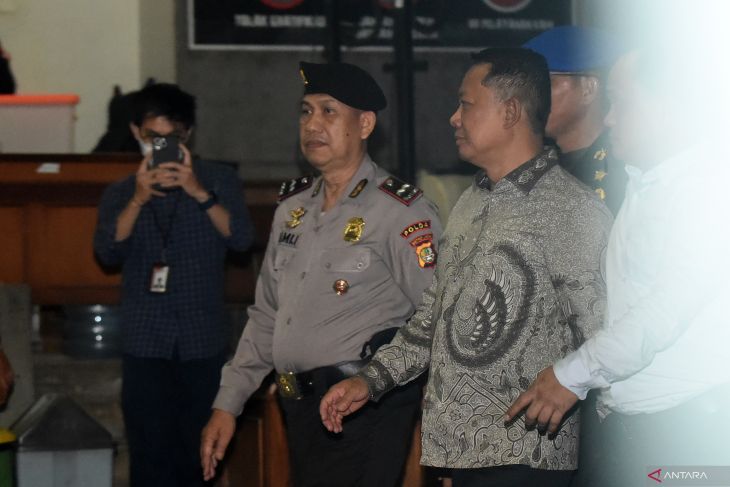KPK: Febrie Adriansyah sudah pakai rompi tahanan dan bertemu keluarga