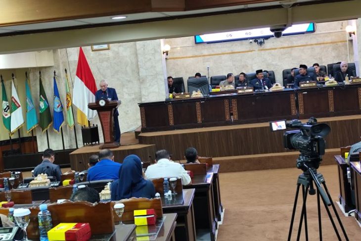 RAPBD-P Kalsel 2026 defisit Rp2,7 triliun lebih