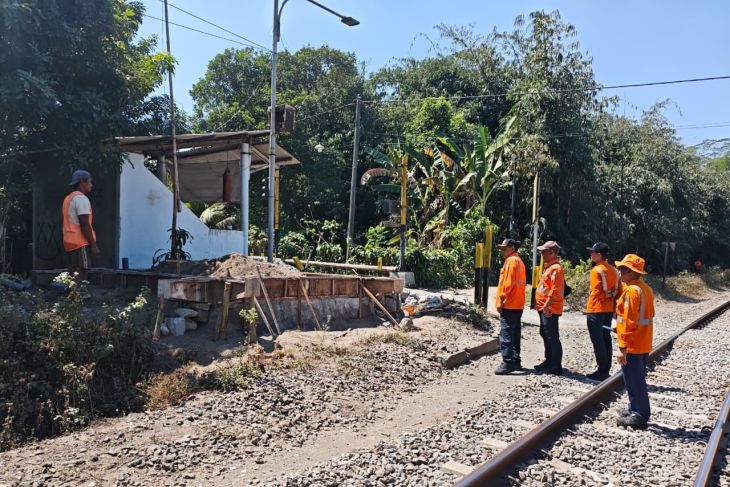 KAI Daop 7 periksa jalur Blitar-Talun perkuat budaya keselamatan