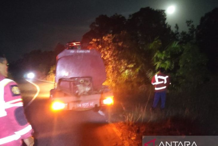 Wisatawan asal Prancis laporkan kejadian karhutla ke Pos Damkar BPBD Belitung