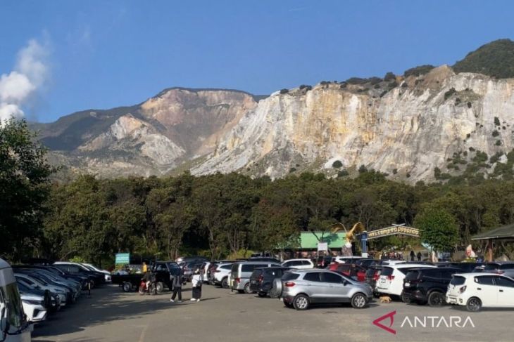 Bupati Garut dorong pengelola kembangkan Taman Wisata Alam Gunung Papandayan