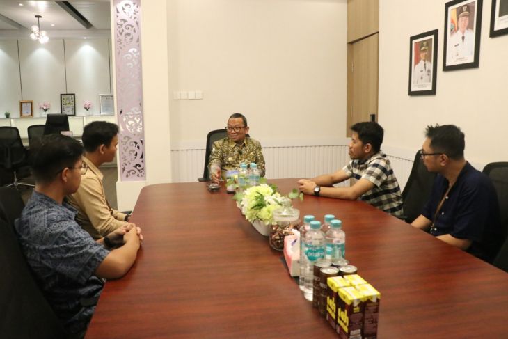 PLN ULP Tanjung jelaskan kondisi kelistrikan ke Bupati Tabalong