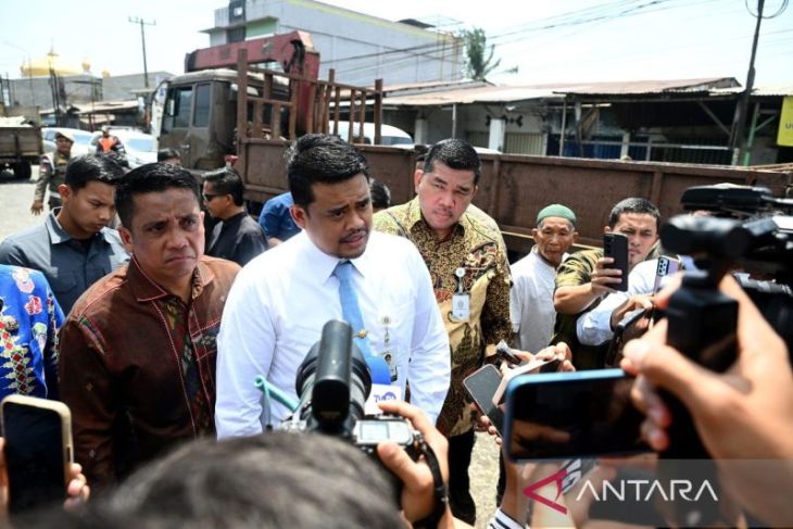 Gubernur Bobby segera perbaiki jalan Helvetia Pasar 9 mulai Agustus 2026