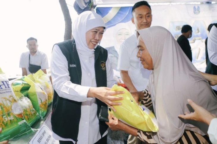 Pemprov Jatim stabilkan harga pangan melalui pasar murah di Tuban