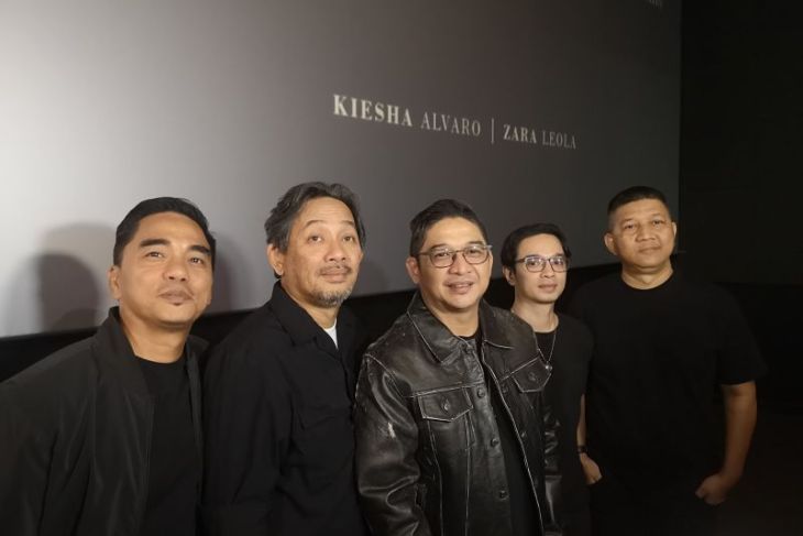 Ungu adopsi konsep MV lamanya di MV "Utara-Selatan"
