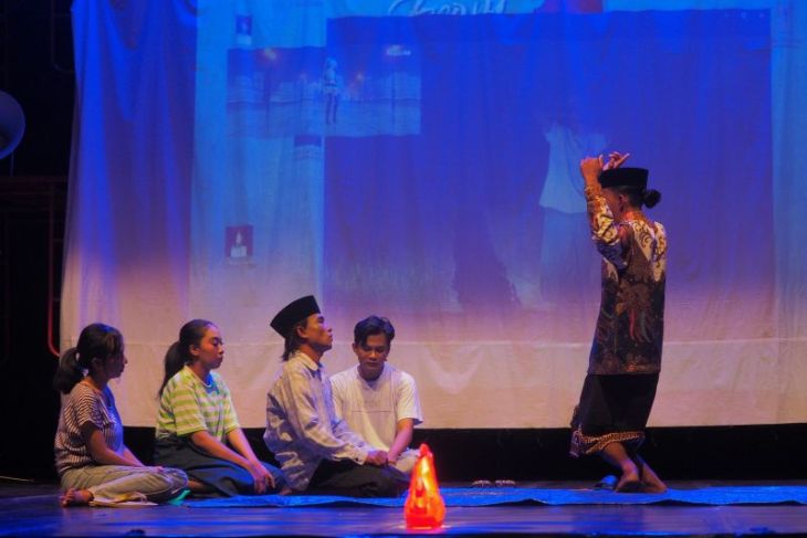 "Curriculum Vitae, 2000" akan dipentaskan di TIM Jakarta