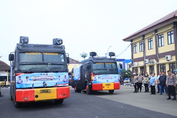 Atasi krisis air dampak kemarau, Polda Banten kerahkan water cannon