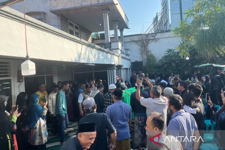 Jenazah pendaki Gunung Piramid dimakamkan di Lamongan