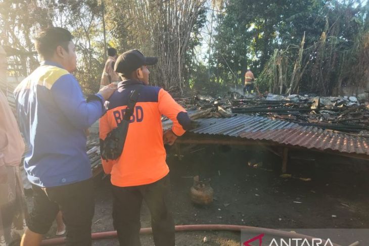 Pemkab Situbondo menanggung biaya bangun tiga rumah korban kebakaran