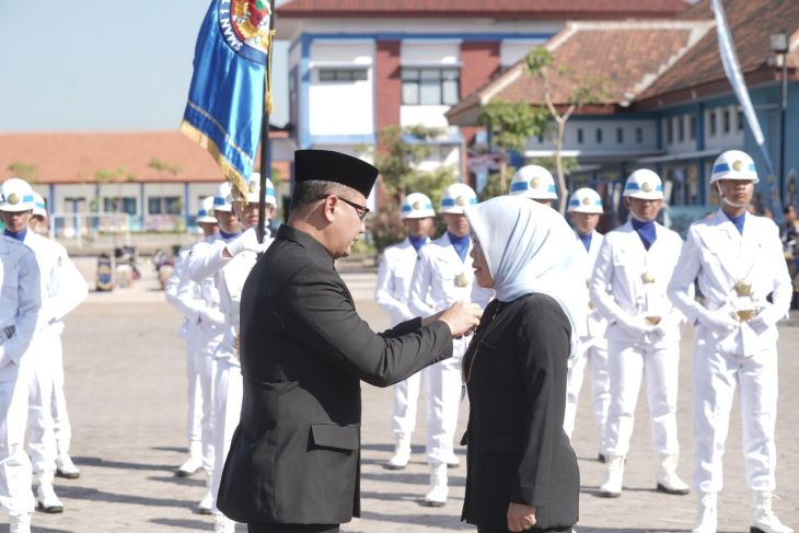 Kadindik Jatim lantik Kepala SMAN Taruna Madani baru