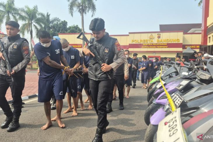 90 sepeda motor disita  dalam pengungkapan kejahatan jalanan di Bandung