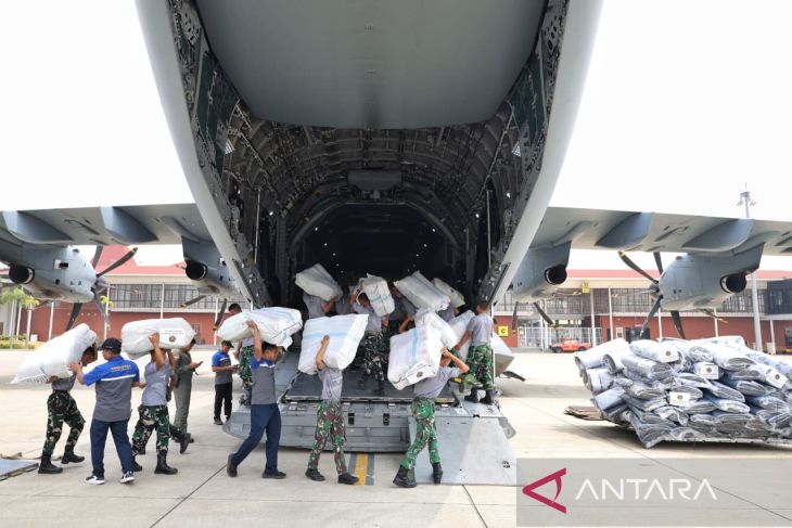 Menhan salurkan 20 ton bantuan logistik untuk korban gempa di NTT