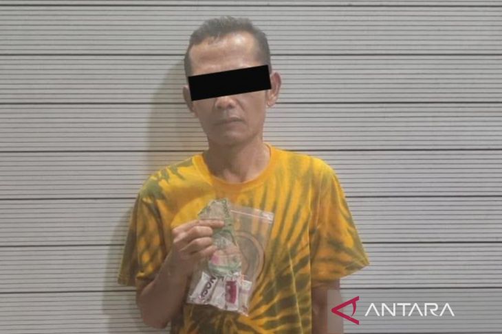 Satresnarkoba Polrestabes Medan tangkap pria diduga pengedar ganja di Labuhan Deli