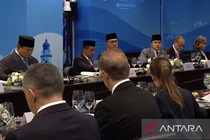 Prabowo dan Putin santap siang bersama, bahas kemitraan RI-Rusia