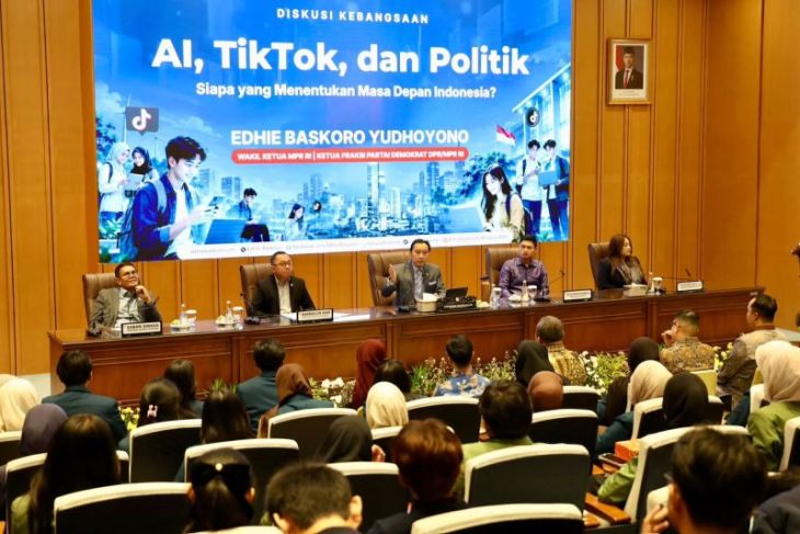 Ibas ajak anak muda kritis hadapi pengaruh AI dan algoritma