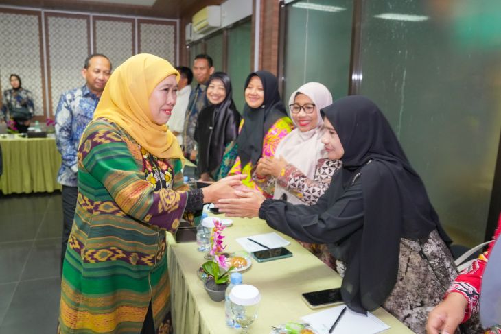 Khofifah ajak IKA Unair Kaltara perkuat kolaborasi lintas sektor