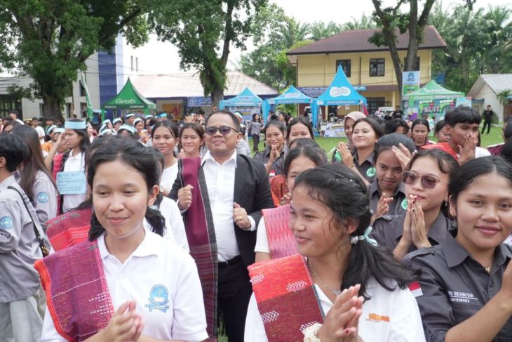 Budaya Batak warnai PKKMB UHKBPNP 2026