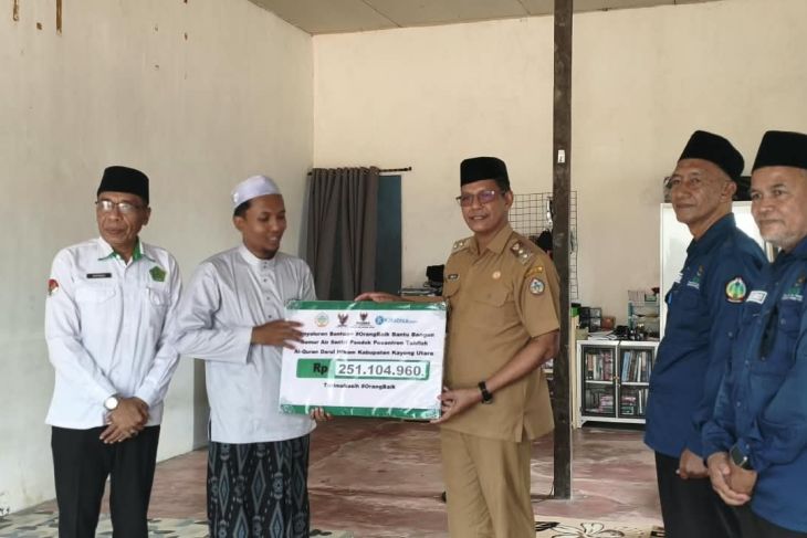 BAZNAS dan Pemkab Kayong Utara bantu sumur untuk santri