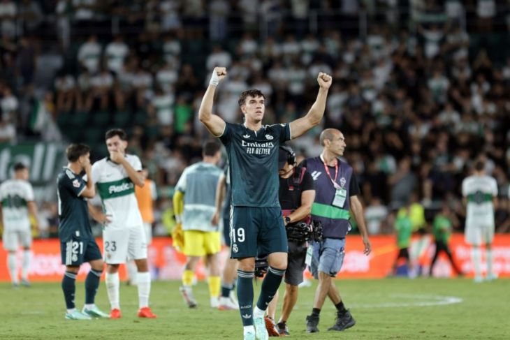 Carlos Espi antar Real Madrid kalahkan Elche 3-2